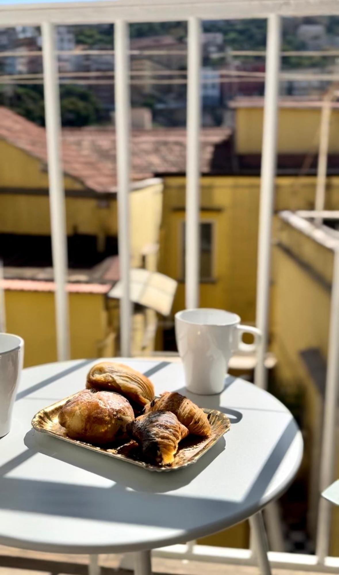 Montesanto Charm Centro Storico Apartment Наполи Екстериор снимка