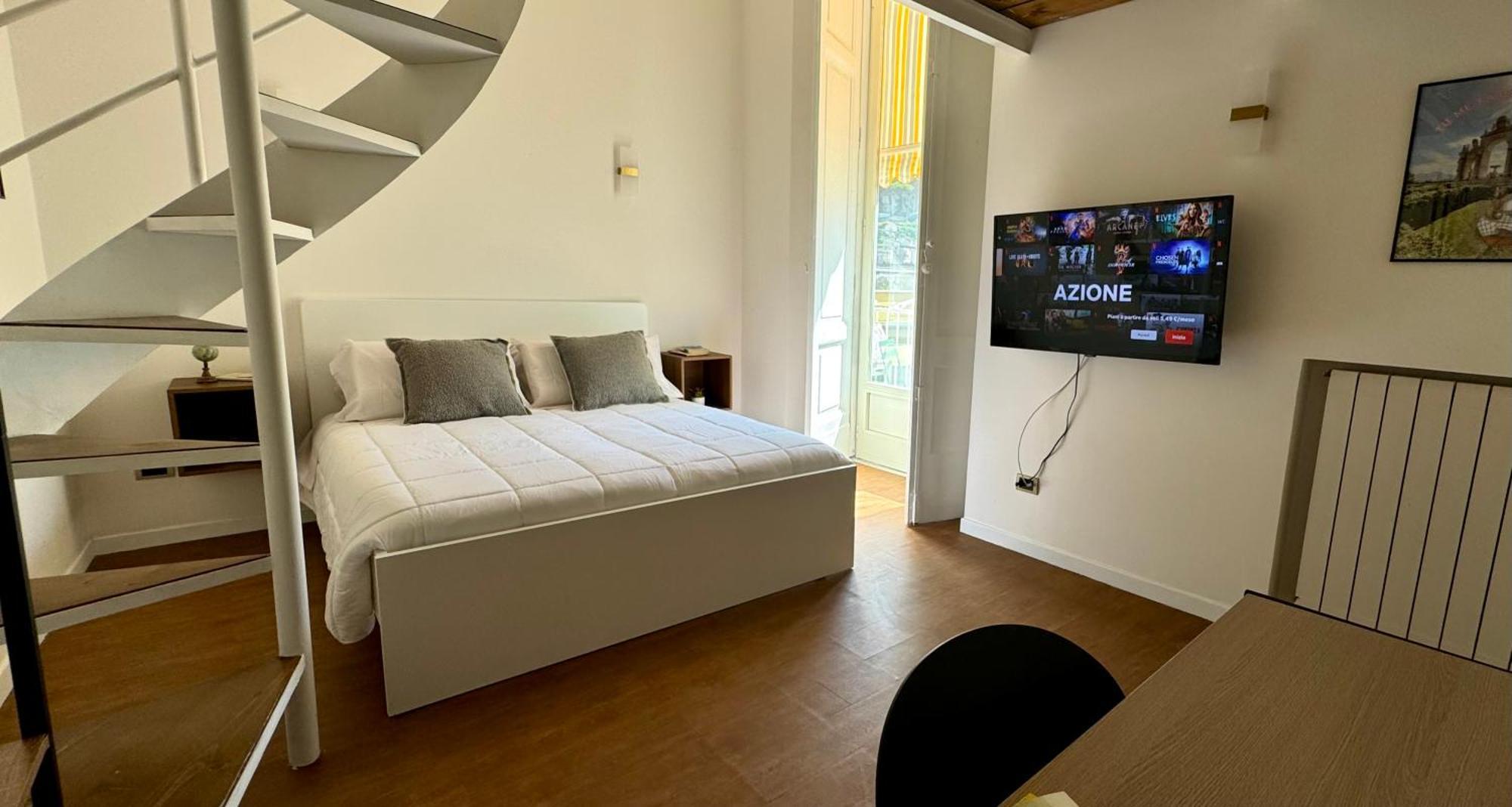 Montesanto Charm Centro Storico Apartment Наполи Екстериор снимка