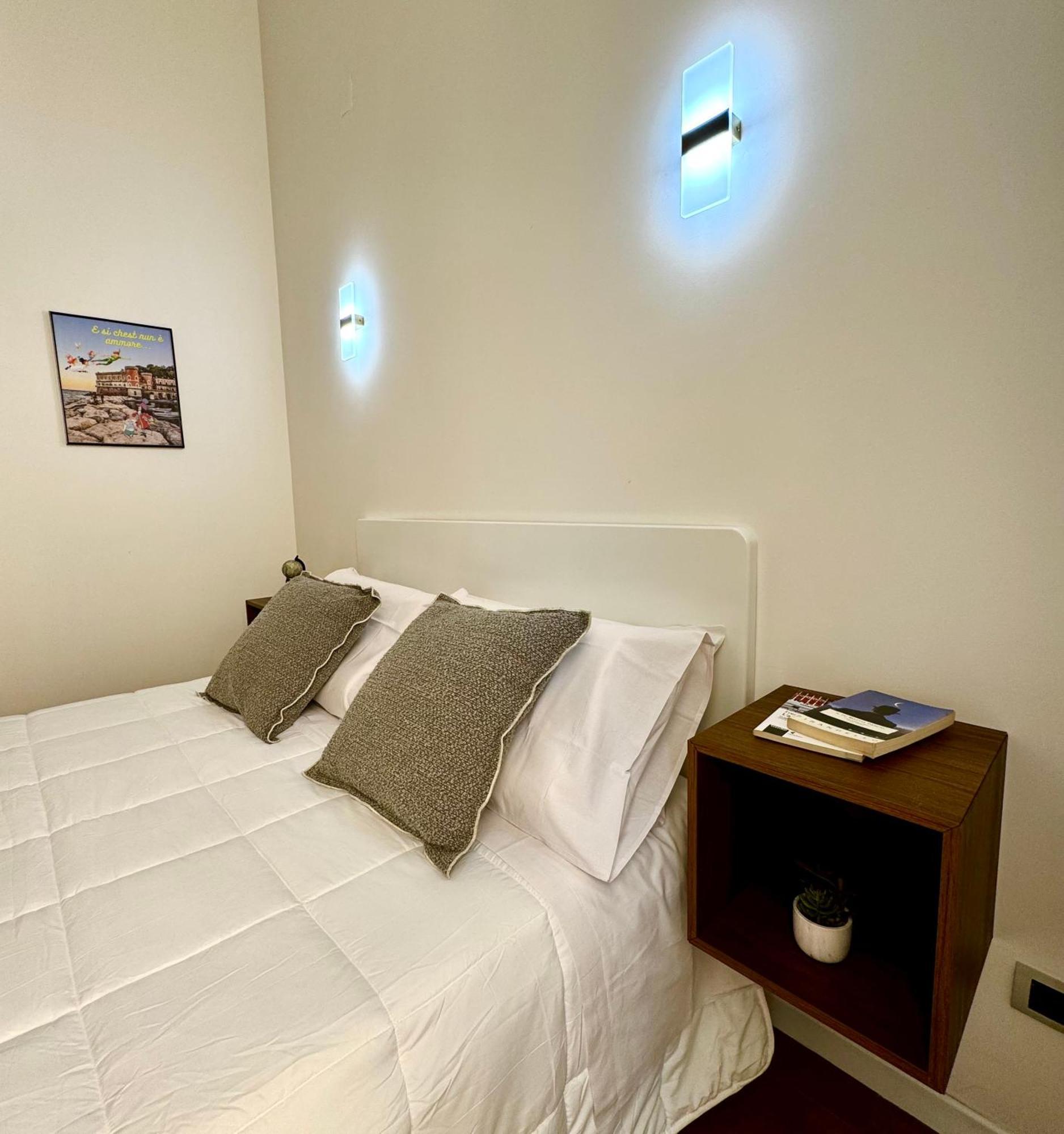 Montesanto Charm Centro Storico Apartment Наполи Екстериор снимка